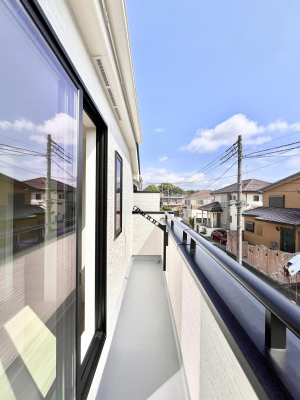 �o���R�j�[�@�����`Balcony�`  �o���R�j�[�͉������z���������݁A���z�c����󕨂��C�����悭�������Ƃ��ł��܂��B  �g���₷���J���I�ȃo���R�j�[�ł����z�����������Ղ�~�蒍���A�o���R�j�[�t���Z�܂��B  
