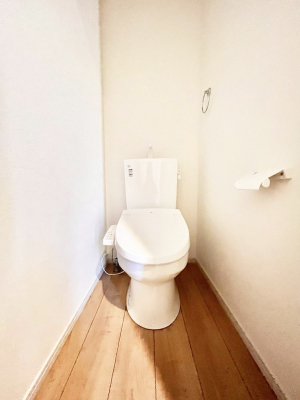 �g�C���@�����`Toilet�`�@�Y��E�X�b�L���E���K�ȃE�H�V�����b�g�t�g�C���ł��낰���Ԃł��B�g�C���͖����g�킴��𓾂Ȃ����́B����������ۂ������ł��ˁB�g�C����2��������̂Œ��̍��G���ɕ֗��ł��I