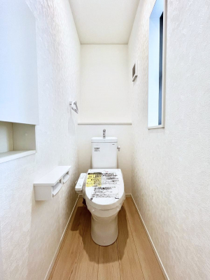 �g�C���@�����`Toilet�`�@�Y��E�X�b�L���E���K�ȃE�H�V�����b�g�t�g�C���ł��낰���Ԃł��B�g�C���͖����g�킴��𓾂Ȃ����́B����������ۂ������ł��ˁB�g�C����2��������̂Œ��̍��G���ɕ֗��ł��I�@