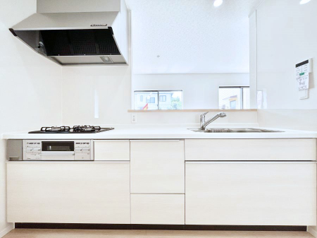 �L�b�`���@�����`Kitchen�`  ���r���O�����n����J�E���^�[�L�b�`���B���������Ȃ���Ƒ��ƃR�~���j�P�[�V�������Ƃ�邾���łȂ��A�傫�ȊJ���������邱�Ƃ��ł��܂��B���q�l�̐����������邱�Ƃ��ł��܂��ˁI