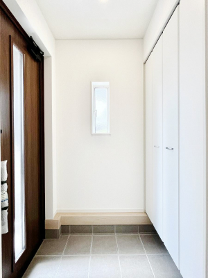 ���ց@�����`Entrance�`�@�Ƃ̒��ł��q�l���}����ŏ��̏ꏊ�ł��錺�ւ́A�Ƃ̈�ۂ��̂��̂ł��I�L�x�Ȍ��֎��[�ŁA����Y��ɕۂ��Ƃ��o���܂��􌺊ւɂ͂����Ղ���[�̉��ʔ��������I