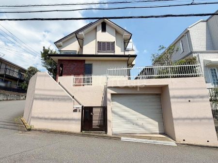 ���n�O�ώʐ^�@�O�ρ`Exterior�`�@��s���œ���̃X���[���C�t���΂Ɉ͂܂ꂽ�y�n�͓s��̌�����Y���ꂻ���B�l�G��ʂ��Ď��R�ƐG�ꍇ����X�|�b�g�����ӂɂ͐��肾������I�Z�݂����Ȃ�ƁB��炵�������B