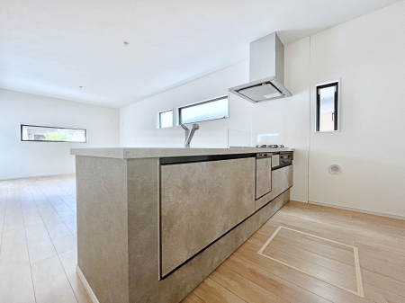 �L�b�`���@�������P�������`Kitchen�`�@���R�������鑋�̂���L�b�`���������g���ꏊ�����炱���A�g��������l�����܂����B�������Ƃ����L�b�`���R�[�i�[�͎����L���Ȏd�オ��ƂȂ��Ă���܂��B