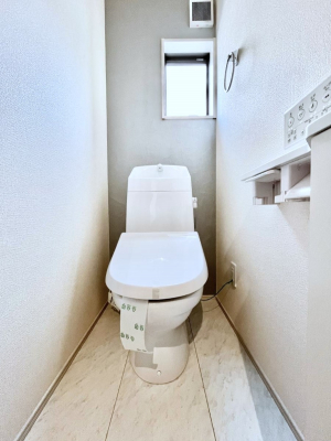 �g�C���@�����`Toilet�`�@�Y��E�X�b�L���E���K�ȃE�H�V�����b�g�t�g�C���ł��낰���Ԃł��B�g�C���͖����g�킴��𓾂Ȃ����́B����������ۂ������ł��ˁB�g�C����2��������̂Œ��̍��G���ɕ֗��ł��I
