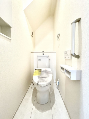 �g�C���@�g�C����1�K��2�K���ꂼ��ɔz�u����Ă��ĂƂĂ��֗��ł��B 