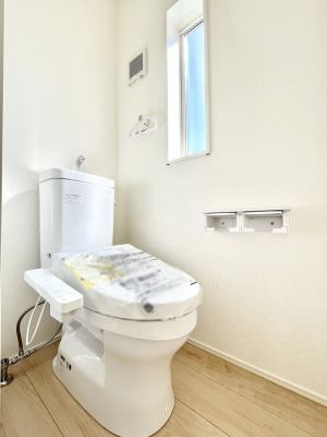 �g�C���@�g�C����1�K��2�K���ꂼ��ɔz�u����Ă��ĂƂĂ��֗��ł��B 