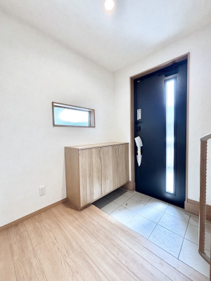 ���ց@�����`Entrance�`�@�Ƃ̒��ł��q�l���}����ŏ��̏ꏊ�ł��錺�ւ́A�Ƃ̈�ۂ��̂��̂ł��I�L�x�Ȍ��֎��[�ŁA����Y��ɕۂ��Ƃ��o���܂��􌺊ւɂ͂����Ղ���[�̉��ʔ��������I