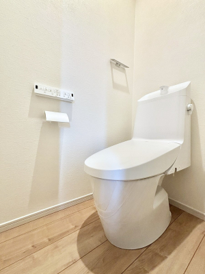 �g�C���@�g�C����1�K��2�K���ꂼ��ɔz�u����Ă��ĂƂĂ��֗��ł��B 