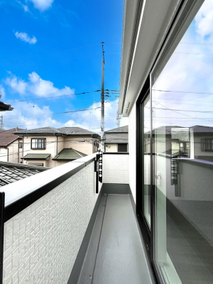 �o���R�j�[�@�����`Balcony�`  �o���R�j�[�͉������z���������݁A���z�c����󕨂��C�����悭�������Ƃ��ł��܂��B  �g���₷���J���I�ȃo���R�j�[�ł����z�����������Ղ�~�蒍���A�o���R�j�[�t���Z�܂��B  