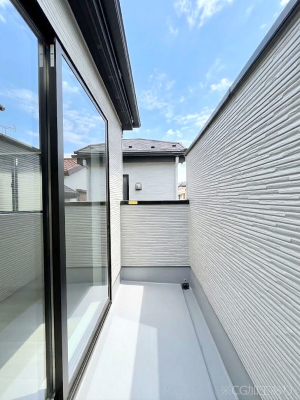 �o���R�j�[�@������2�������`Balcony�`  �o���R�j�[�͉������z���������݁A���z�c����󕨂��C�����悭�������Ƃ��ł��܂��B�g���₷���J���I�ȃo���R�j�[�ł����z�����������Ղ�~�蒍���A�o���R�j�[�t���Z�܂��B  