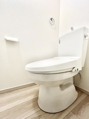 �g�C���@�g�C����1�K��2�K���ꂼ��ɔz�u����Ă��ĂƂĂ��֗��ł��B 