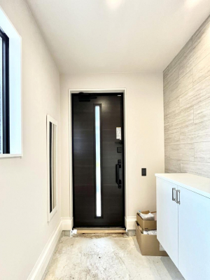 ���ց@������1�������`Entrance�`�@�Ƃ̒��ł��q�l���}����ŏ��̏ꏊ�ł��錺�ւ́A�Ƃ̈�ۂ��̂��̂ł��I�L�x�Ȍ��֎��[�ŁA����Y��ɕۂ��Ƃ��o���܂��􌺊ւɂ͂����Ղ���[�̉��ʔ��������I