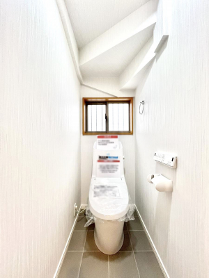 �g�C���@�g�C����1�K��2�K���ꂼ��ɔz�u����Ă��ĂƂĂ��֗��ł��B 