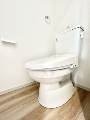 �g�C���@�g�C����1�K��2�K���ꂼ��ɔz�u����Ă��ĂƂĂ��֗��ł��B 