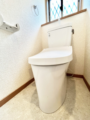 �g�C���@�g�C����1�K��2�K���ꂼ��ɔz�u����Ă��ĂƂĂ��֗��ł��B 