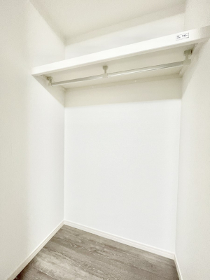 ���[�@�m���̃N���[�[�b�g�B���s��������̂Ō���̈ߗނ�����������܂�܂��B