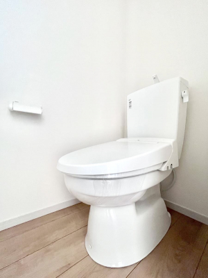 �g�C���@�g�C����1�K��2�K���ꂼ��ɔz�u����Ă��ĂƂĂ��֗��ł��B 