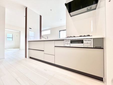 �L�b�`���@���������Ȃ���ł����Ƒ��Ƃ̉�b���y���߂�ΖʃL�b�`��