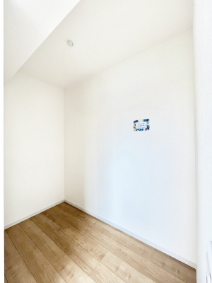 ���̑��@�����`Walk-in Closet�`�@�K�v�Ȃ��̂�R�[�f�B�l�[�g���ꗗ���Ċm�F�ł��A�g�x�x�⏀�����Z���ԂōςރE�H�[�N�C���N���[�[�b�g��ݒu���܂����B�Ƃ̒�����������Ƃ�����֗��Ȏ��[�X�y�[�X�ł��B