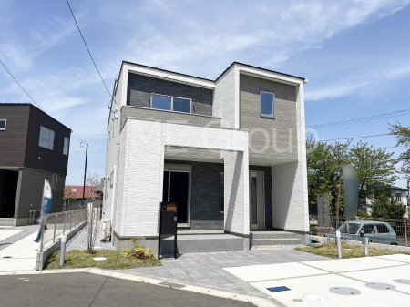 ���n�O�ώʐ^�@�O�ρ�No.3���`Exterior�`�@��s���œ���̃X���[���C�t���΂Ɉ͂܂ꂽ�y�n�͓s��̌�����Y���ꂻ���B�l�G��ʂ��Ď��R�ƐG�ꍇ����X�|�b�g�����ӂɂ͐��肾������I