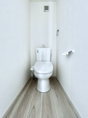 �g�C���@�����`Toilet�`�@�Y��E�X�b�L���E���K�ȃE�H�V�����b�g�t�g�C���ł��낰���Ԃł��B�g�C���͖����g�킴��𓾂Ȃ����́B����������ۂ������ł��ˁB�g�C����2��������̂Œ��̍��G���ɕ֗��ł��I