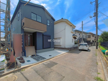 ���n�O�ώʐ^�@�`Exterior�`�@�O�ʓ��H�F�k�� 4m �����@�O�ʓ��H�͊ՐÂȏZ��n���͂���Ԓʂ�̏��Ȃ����H�B���Ԃ̏o��������炭�炭�ł��I���s���_�E���n���w�̂���]�́A���C�y�ɂ��₢���킹���������I