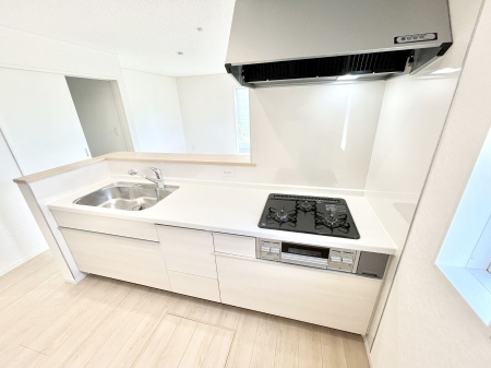 �L�b�`���@�������Q�������`Kitchen�`�@�u���������͉�����낤�v����ȃL�b�`���Ȃ�v�������藿�����ł����Ⴂ�܂��B�L�b�`������̓��r���O����]�ł��܂��B�Ƒ����Ȃ��邨�Ƃ������ɂ������܂��B