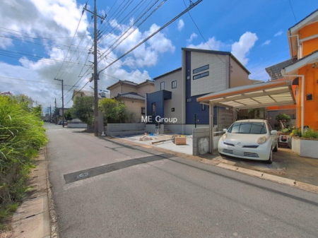 ���n�O�ώʐ^�@�`Exterior�`�@�O�ʓ��H�F�k�� 5m �����@�O�ʓ��H�͊ՐÂȏZ��n���͂���Ԓʂ�̏��Ȃ����H�B���Ԃ̏o��������炭�炭�ł��I���s���_�E���n���w�̂���]�́A���C�y�ɂ��₢���킹���������I  