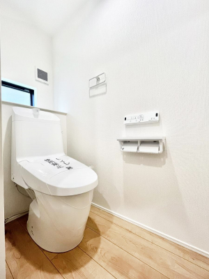 �g�C���@�����`Toilet�`�@�Y��E�X�b�L���E���K�ȃE�H�V�����b�g�t�g�C���ł��낰���Ԃł��B�g�C���͖����g�킴��𓾂Ȃ����́B����������ۂ������ł��ˁB�g�C����2��������̂Œ��̍��G���ɕ֗��ł��I