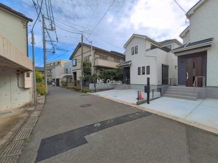 ���n�O�ώʐ^�@�`Exterior�`�@�O�ʓ��H�F�� 5.02m �����@�O�ʓ��H�͊ՐÂȏZ��n���͂���Ԓʂ�̏��Ȃ����H�B���Ԃ̏o��������炭�炭�ł��I���s���_�E���n���w�̂���]�́A���C�y�ɂ��₢���킹���������I