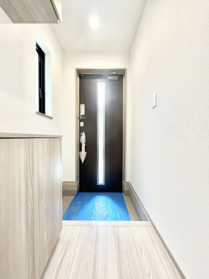 ���ց@������A�������`Entrance�`�@���ւ͉Ƃ̊�Ƃ����܂����䂪�Ƃ̃Z���X�����肰�Ȃ����������閣�͂��錺�֑�����y���݂̈�B�A���x�ɉƑ����ق��Ƃł���S�n�悢��ԑ������؂ł��ˁ�