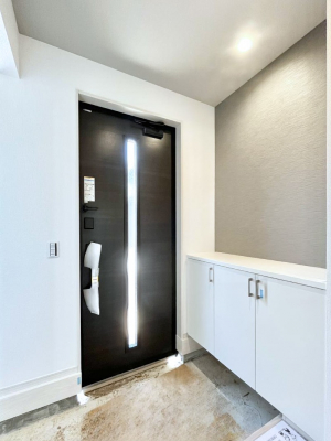 ���ց@�������Q�������`Entrance�`�@�Ƃ̒��ł��q�l���}����ŏ��̏ꏊ�ł��錺�ւ́A�Ƃ̈�ۂ��̂��̂ł��I�L�x�Ȍ��֎��[�ŁA����Y��ɕۂ��Ƃ��o���܂��􌺊ւɂ͂����Ղ���[�̉��ʔ��������I