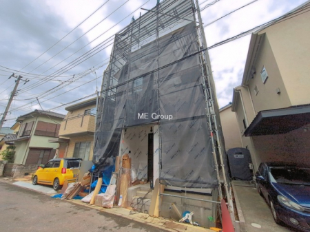 ���n�O�ώʐ^�@�`Exterior�`�@�ՐÂȏZ��n�Ŏq��ĉƑ��Ƀs�b�^���B�����̂��U�������K�ȗ΂Ɍb�܂ꂽ�G���A�ŁA���R�ɕ�܂ꂽ���₩�ȕ�炵���������邽�߂́A��Ƃ肠��Z���������Ă��܂��B