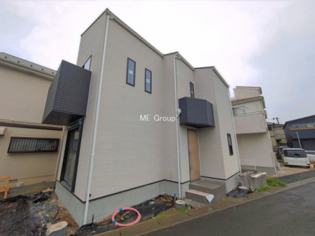 ���n�O�ώʐ^�@�`Exterior�`�@��s���œ���̃X���[���C�t���΂Ɉ͂܂ꂽ�y�n�͓s��̌�����Y���ꂻ���B�l�G��ʂ��Ď��R�ƐG�ꍇ����X�|�b�g�����ӂɂ͐��肾������I�Z�݂����Ȃ�ƁB��炵�������B