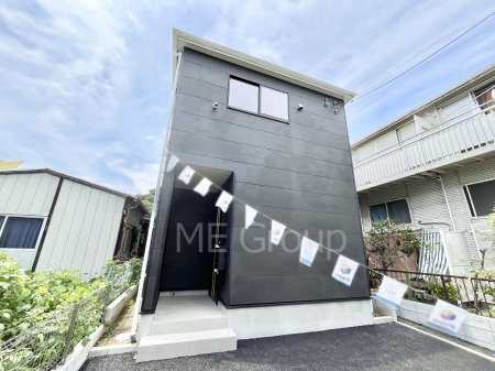 ���n�O�ώʐ^�@�O�ρ`Exterior�`�@���X�����Ȃ���A�咣���߂����ǂ����]�T������������V���[�v�ȃt�H�����ŘȂޓ@��́A���V�̋�ƏƂ炵���킹�鎖�ŁA�{������ׂ������`�̎p�������Ă���܂��B