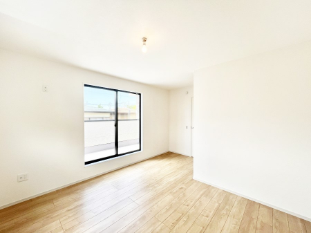�Q���@�����`Bed Room�`�@�������������̂��ˌ��Ẵ����b�g�ł��B���Ƒ������������ƂŎ苷�Ɋ����Ă����Z�܂����ˌ��Ăł͊e�����v���C�o�V�[��ۂ��Ƃ��ł��܂��B�Z�܂��ɂ�Ƃ肪���܂�S�������b�N�X�ł��܂���