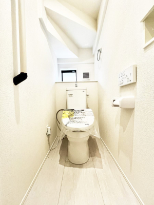 �g�C���@�����`Toilet�`�@�Y��E�X�b�L���E���K�ȃE�H�V�����b�g�t�g�C���ł��낰���Ԃł��B�g�C���͖����g�킴��𓾂Ȃ����́B����������ۂ������ł��ˁB�g�C����2��������̂Œ��̍��G���ɕ֗��ł��I�@