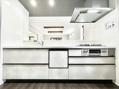 �L�b�`���@�����`Kitchen�`�@�u���������͉�����낤�v����ȃL�b�`���Ȃ�v�������藿�����ł����Ⴂ�܂��B�L�b�`������̓��r���O����]�ł��܂��B�Ƒ����Ȃ��邨�Ƃ������ɂ������܂��B
