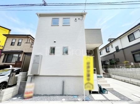 ���n�O�ώʐ^�@�O�ρ`Exterior�`�@������c���u�����J�v�w���k��8���I�w�߂̗��֐��ƖL���Ȏ��R�����󂷂�Z���̂��ƁA�ʂ�L���ȉ��K�ȕ�炵�͉Ƒ����Ί�ɂ��Ă��ꂻ���ł��B
