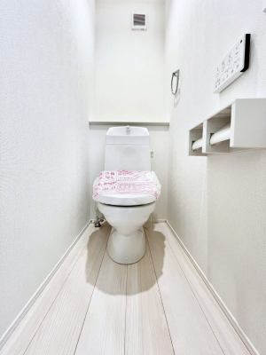 �g�C���@�����`Toilet�`�@�Y��E�X�b�L���E���K�ȃE�H�V�����b�g�t�g�C���ł��낰���Ԃł��B�g�C���͖����g�킴��𓾂Ȃ����́B����������ۂ������ł��ˁB�g�C����2��������̂Œ��̍��G���ɕ֗��ł��I