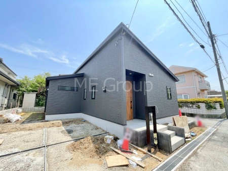 ���n�O�ώʐ^�@�O�ρ`Exterior�`�@�p�n�ɂ��z����E���ʂ��ǍD�ł��B��ˌ��Ă̑傫�ȃ����b�g�́A�����B�́u�y�n�v���u���R�Ɂv�g���鎖�ł��B�K�[�f�j���O��c�h�x�C�Ԃ�o�C�N�̎�ȂǗl�X�ȗp�r�ŗ��p�ł��܂��B