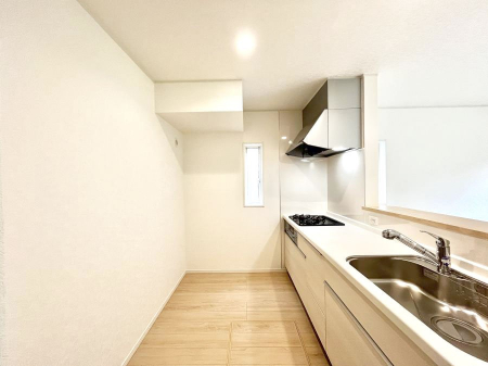 �L�b�`���@�������Q�������`Kitchen�`�@���R�������鑋�̂���L�b�`���������g���ꏊ�����炱���A�g��������l�����܂����B�������Ƃ����L�b�`���R�[�i�[�͎����L���Ȏd�オ��ƂȂ��Ă���܂��B