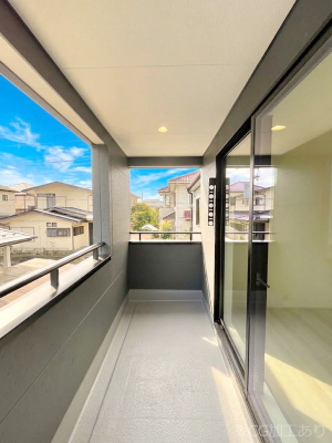 �o���R�j�[�@������1�������`Balcony�`�@�C���i�[�o���R�j�[�͐��󕨂������X�y�[�X�Ƃ��ċ}�ȉJ�Ő��󕨂��G��Ă��܂��̂�h���ł���܂����`�F�A�ł��낢����A�Ăɂ͎�����C�ɂ����r�j�[���v�[�����y���߂܂��ˁ�