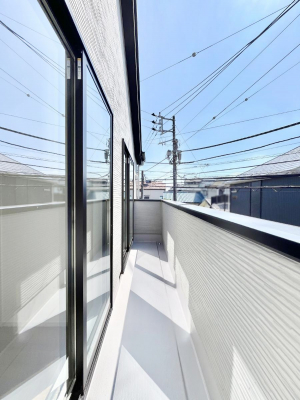 �o���R�j�[�@�����`Balcony�`  �o���R�j�[�͉������z���������݁A���z�c����󕨂��C�����悭�������Ƃ��ł��܂��B  �g���₷���J���I�ȃo���R�j�[�ł����z�����������Ղ�~�蒍���A�o���R�j�[�t���Z�܂��B  