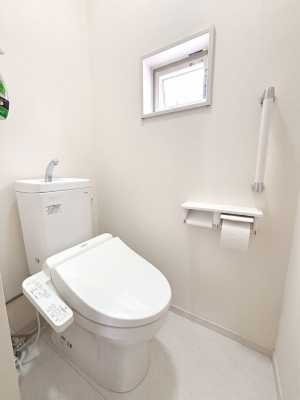 �g�C���@�����`Toilet�`�@�Y��E�X�b�L���E���K�ȃE�H�V�����b�g�t�g�C���ł��낰���Ԃł��B�̌������薾�邭�A���K��ԂƂȂ��Ă���܂��������g���ꏊ�����炱���̔z���ł��I��CG���H��