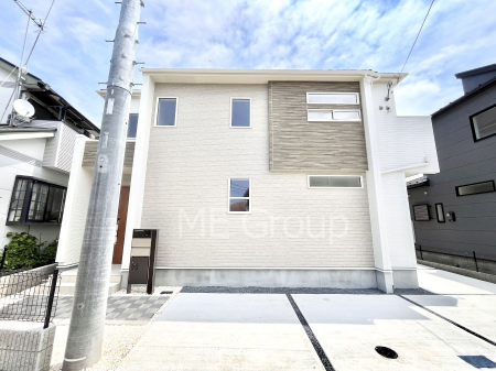 ���n�O�ώʐ^�@�O�ρ�1�������`Exterior�`�@��s���œ���̃X���[���C�t���΂Ɉ͂܂ꂽ�y�n�͓s��̌�����Y���ꂻ���B�l�G��ʂ��Ď��R�ƐG�ꍇ����X�|�b�g�����ӂɂ͐��肾������I