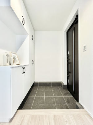 ���ց@�����`Entrance�`�@�Ƃ̒��ł��q�l���}����ŏ��̏ꏊ�ł��錺�ւ́A�Ƃ̈�ۂ��̂��̂ł��I�L�x�Ȍ��֎��[�ŁA����Y��ɕۂ��Ƃ��o���܂��􌺊ւɂ͂����Ղ���[�̉��ʔ��������I