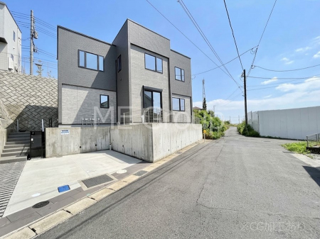 ���n�O�ώʐ^�@�O�ρ`Exterior�` �O�ʓ��H�F�� 6m �����@�O�ʓ��H�͊ՐÂȏZ��n���͂���Ԓʂ�̏��Ȃ����H�B���Ԃ̏o��������炭�炭�ł��I���s���_�E���n���w�̂���]�́A���C�y�ɂ��₢���킹���������I