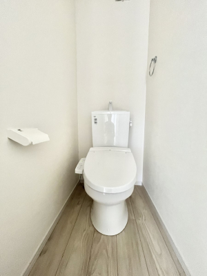 �g�C���@�E�H�V�����b�g�t���g�C����1�K��2�K���ꂼ��ɔz�u����Ă��ĂƂĂ��֗��ł��B 