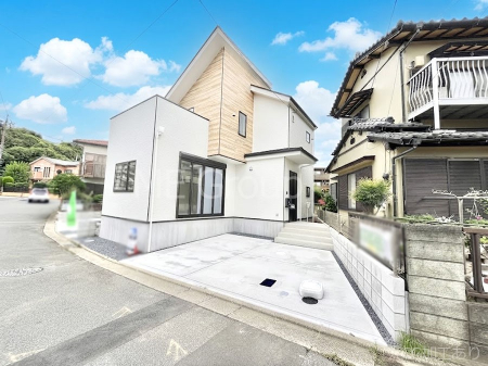 ���n�O�ώʐ^�@�O�ρ`Exterior�`�@�O�ʓ��H�F�쐼 6.4m �����@�O�ʓ��H�͊ՐÂȏZ��n���͂���Ԓʂ�̏��Ȃ����H�B���Ԃ̏o��������炭�炭�ł��I���s���_�E���n���w�̂���]�́A���C�y�ɂ��₢���킹���������I